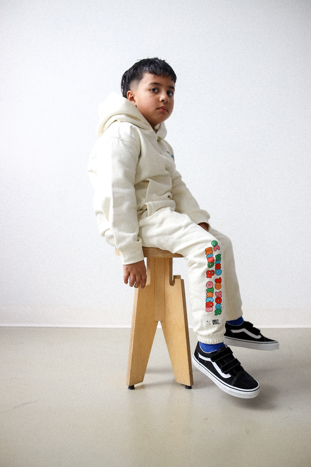Pantalon de jogging épais pour jeunes P/C x SmileyWorld « Soyez gentil avec votre esprit et les autres » - Ivoire