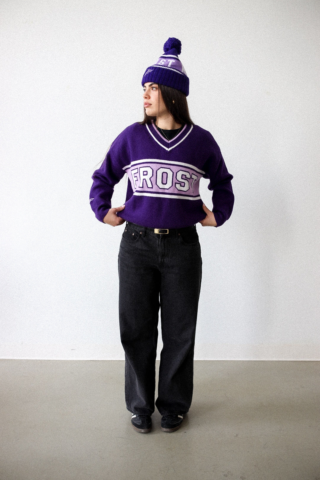 Minnesota Frost Womens V-Neck Knit Sweater - Purple