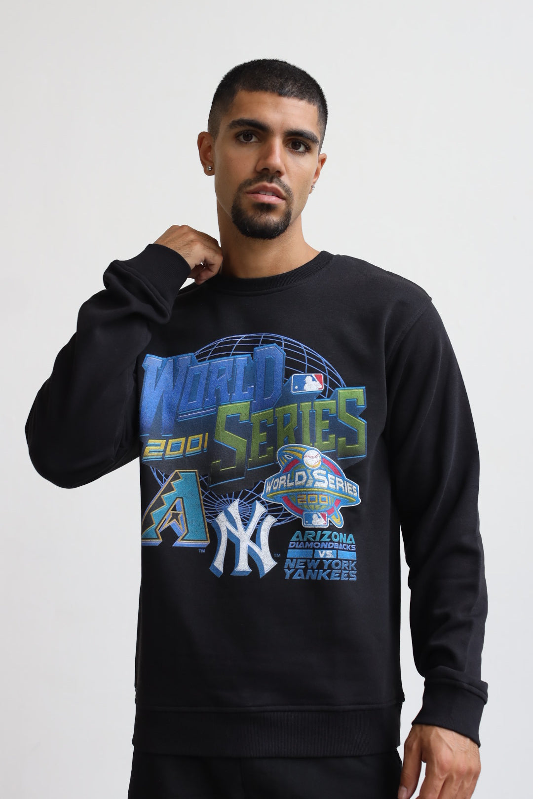 2001 World Series: Arizona Diamondbacks Vs. New York Yankees Crewneck - Black