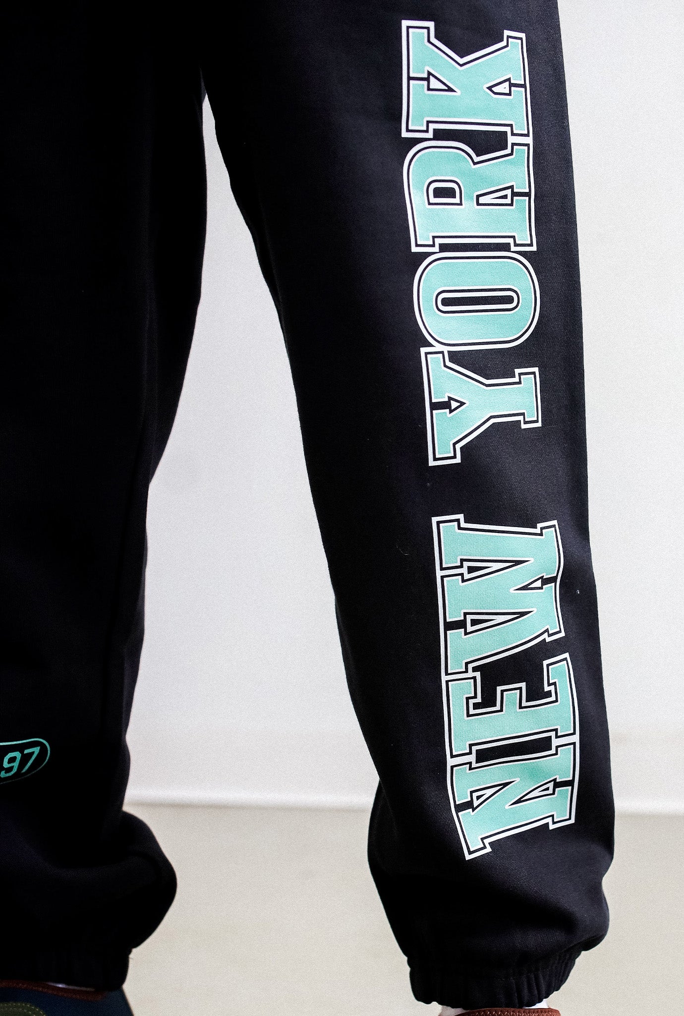 New York Liberty Heavyweight Jogger - Black