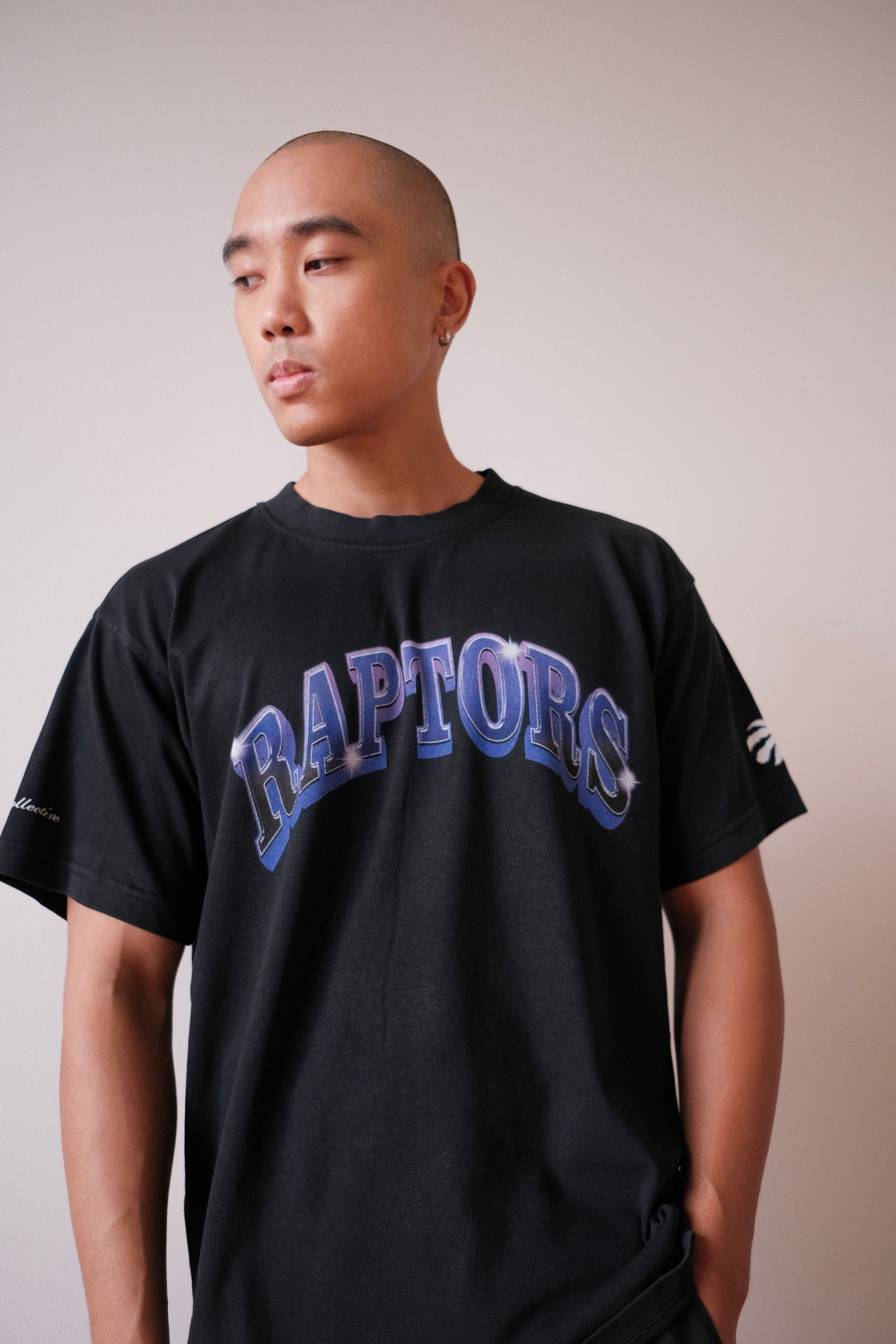 T-shirt épais à pigments graffitis des Toronto Raptors - Noir