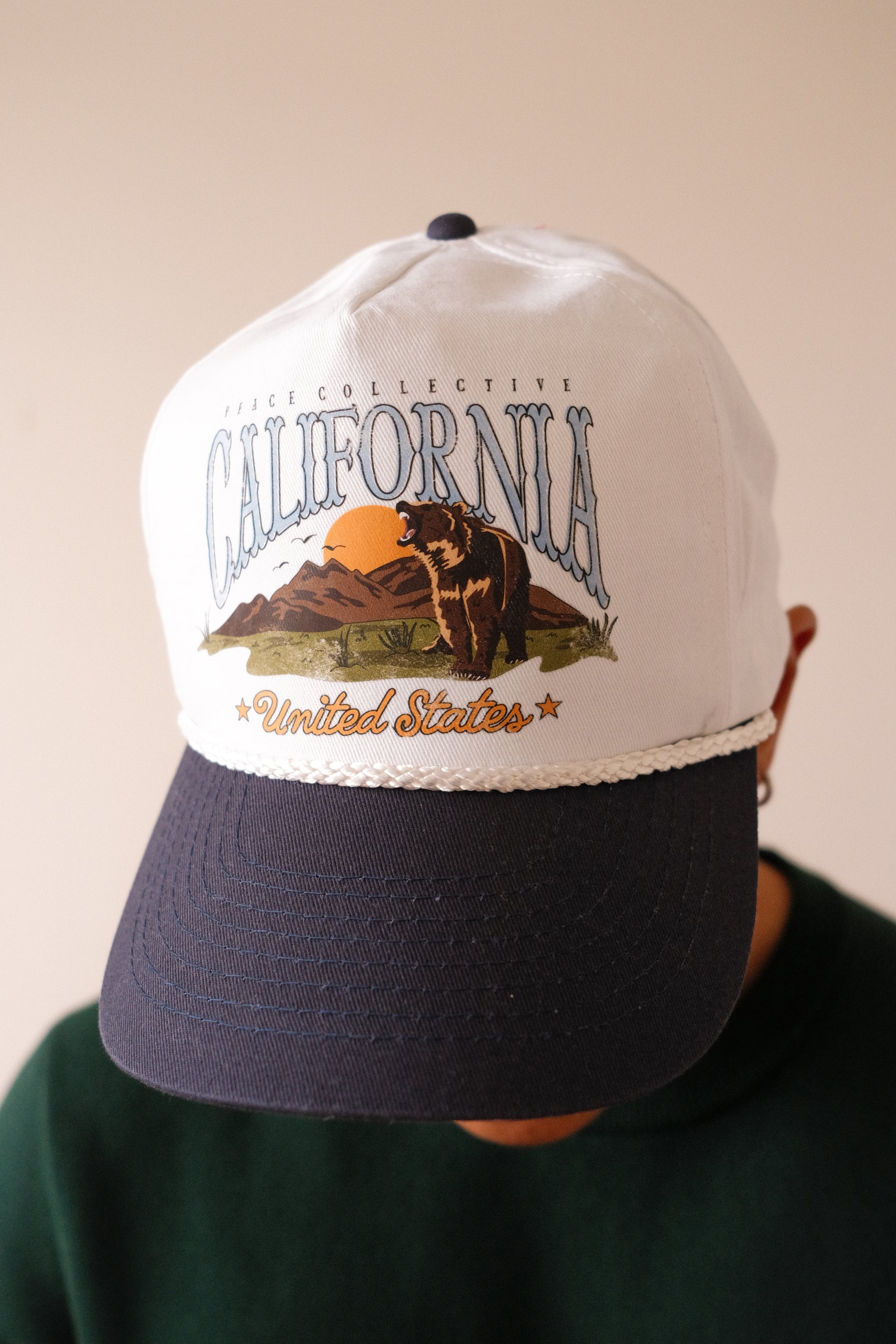 California Grizzly Vintage Golfer - White/Navy