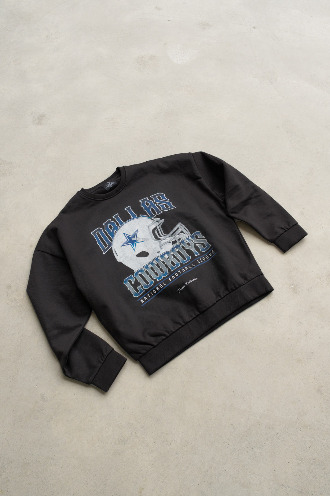 Dallas Cowboys Helmet SuperHeavy™️ Crewneck - Off Black