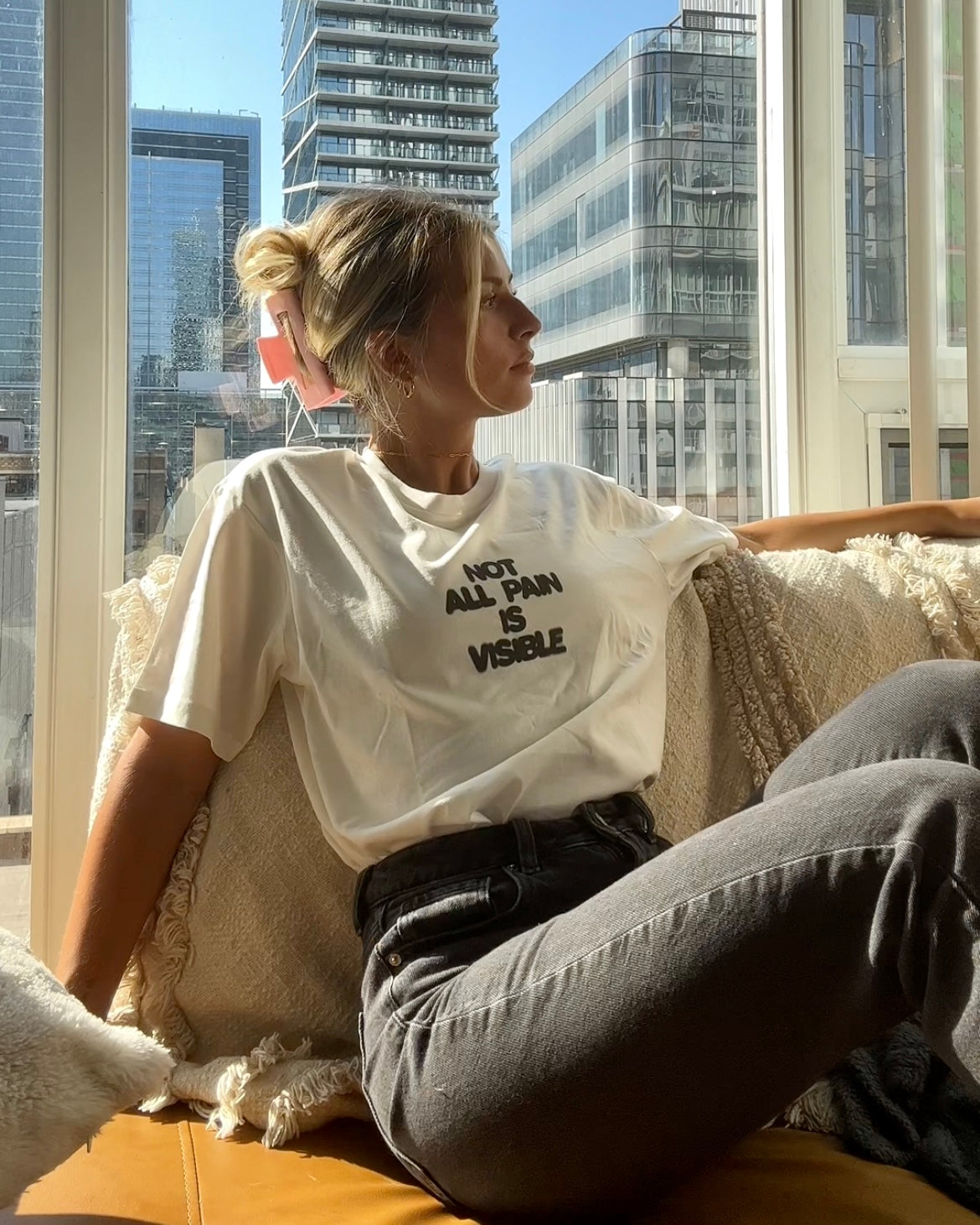 Not all pain is visible T-Shirt - Ivory