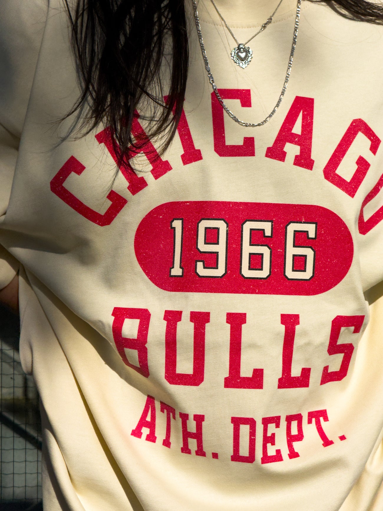 Schweres T-Shirt des Chicago Bulls Athletic Club – Elfenbein