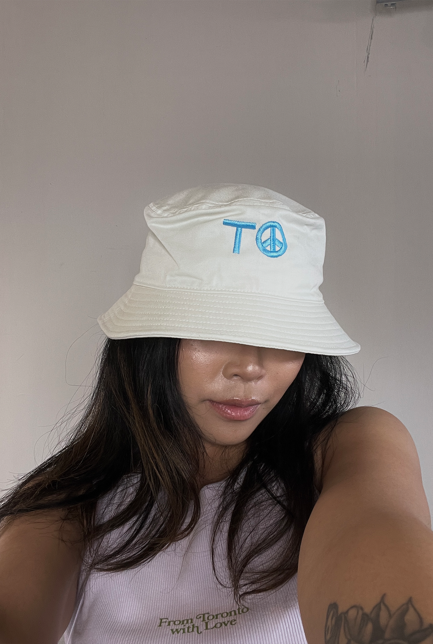 "TO" Peace Sign Bucket Hat - Ivory