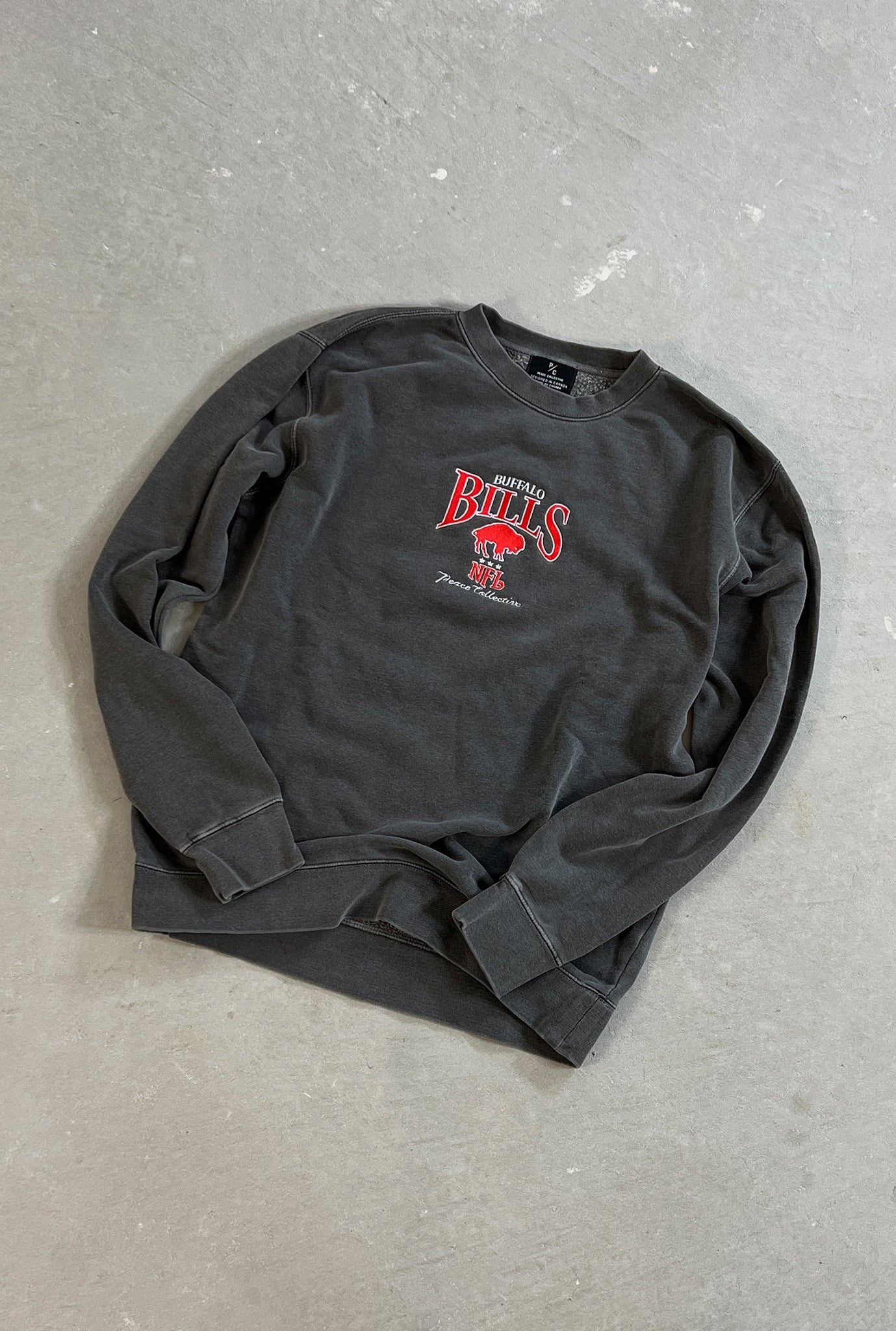 Buffalo Bills Vintage Embroidered Crewneck -  Black