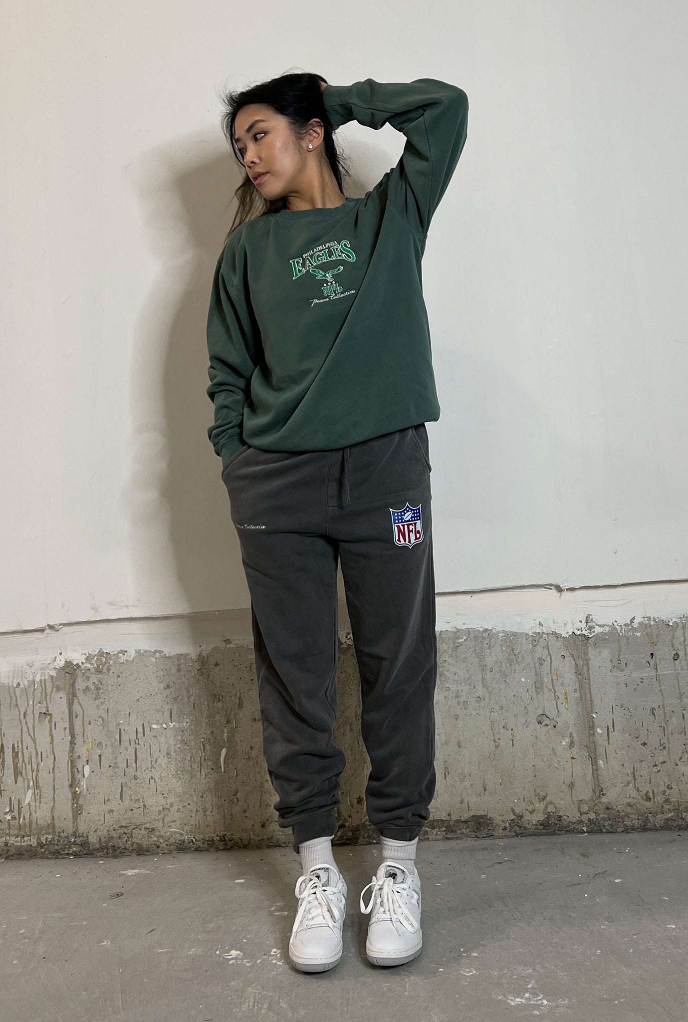 Philadelphia Eagles Vintage Embroidered Crewneck - Sage