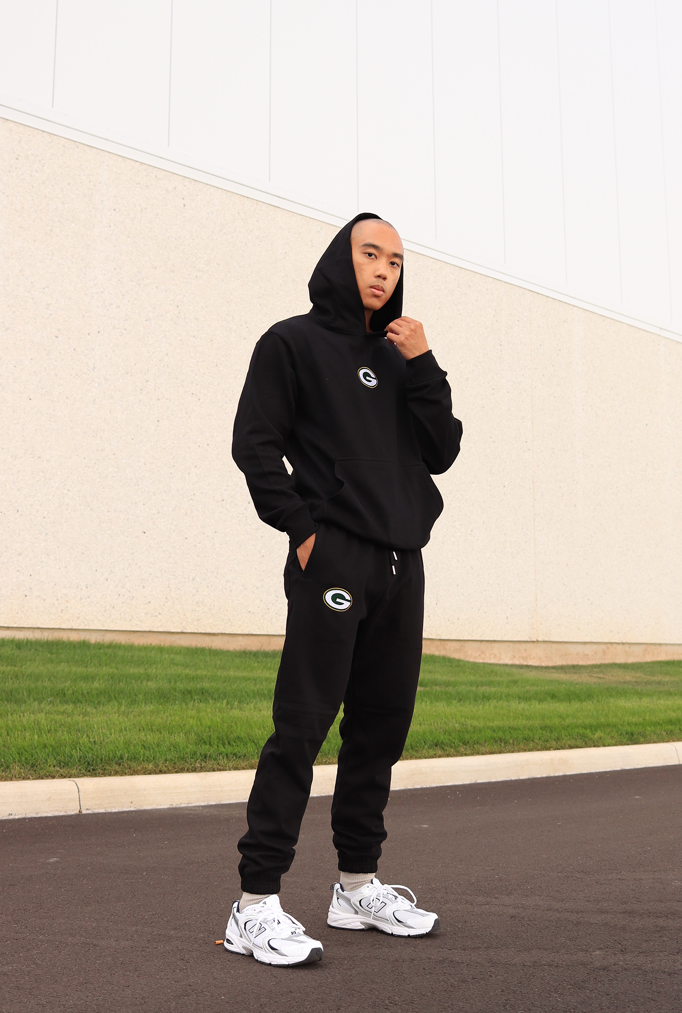 Green Bay Packers Logo Heavyweight Hoodie - Black