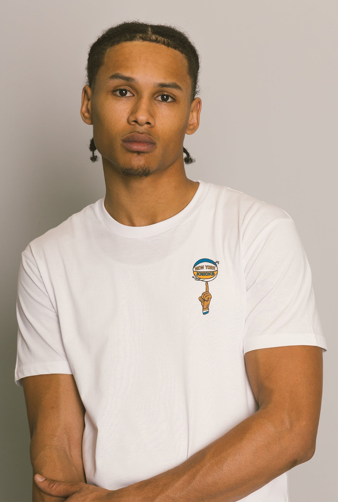 New York Knicks Spinning Ball T-Shirt - White