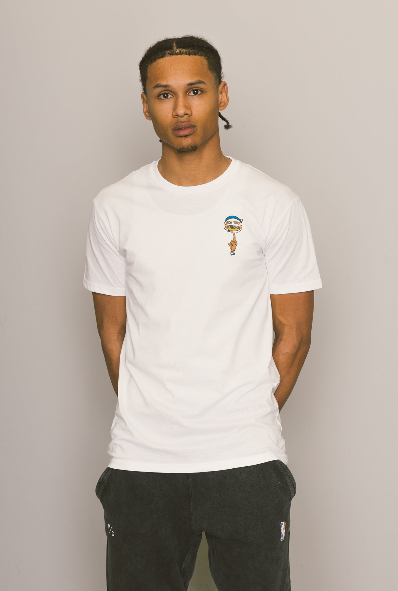New York Knicks Spinning Ball T-Shirt - White