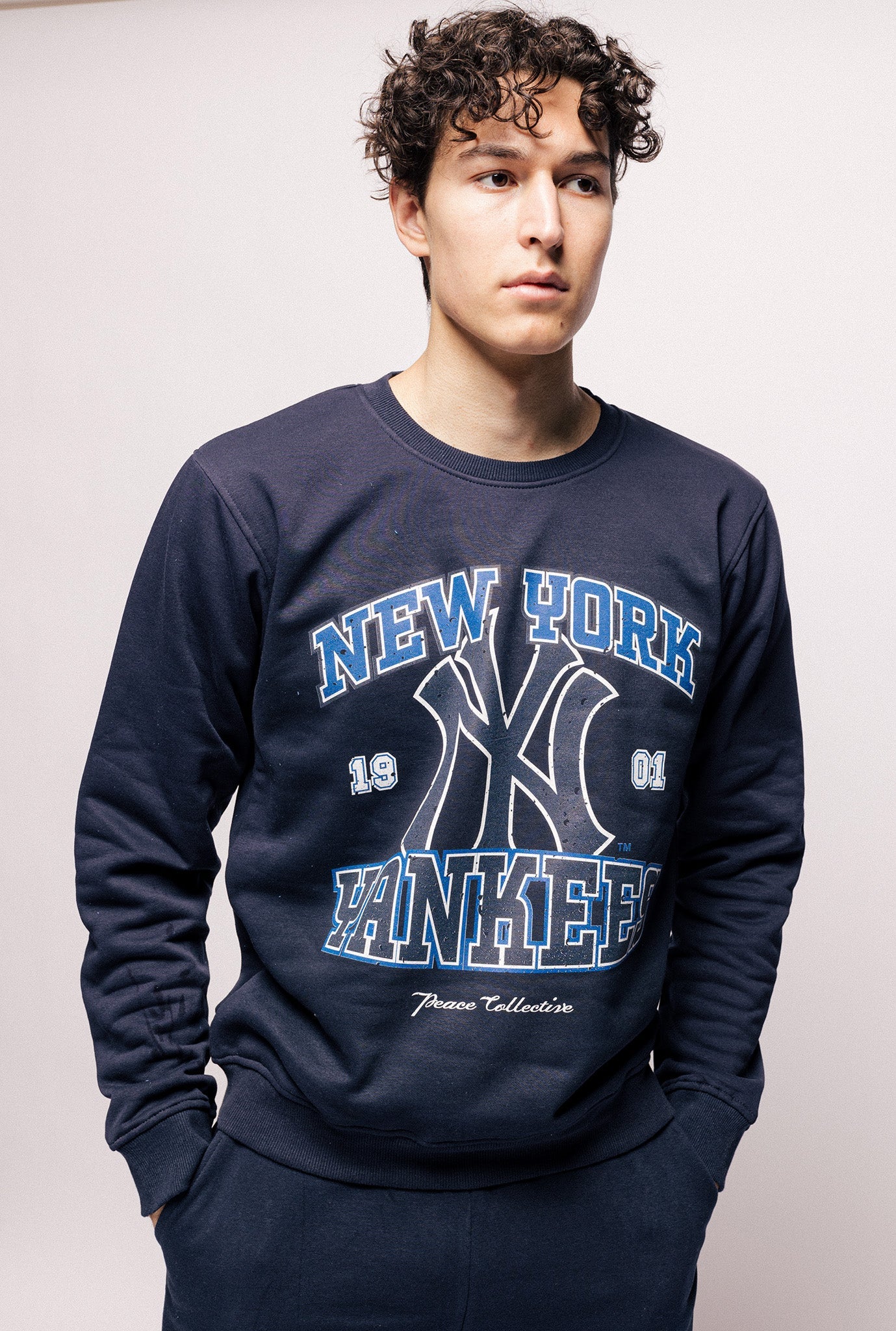 New York Yankees Vintage Washed Crewneck - Navy