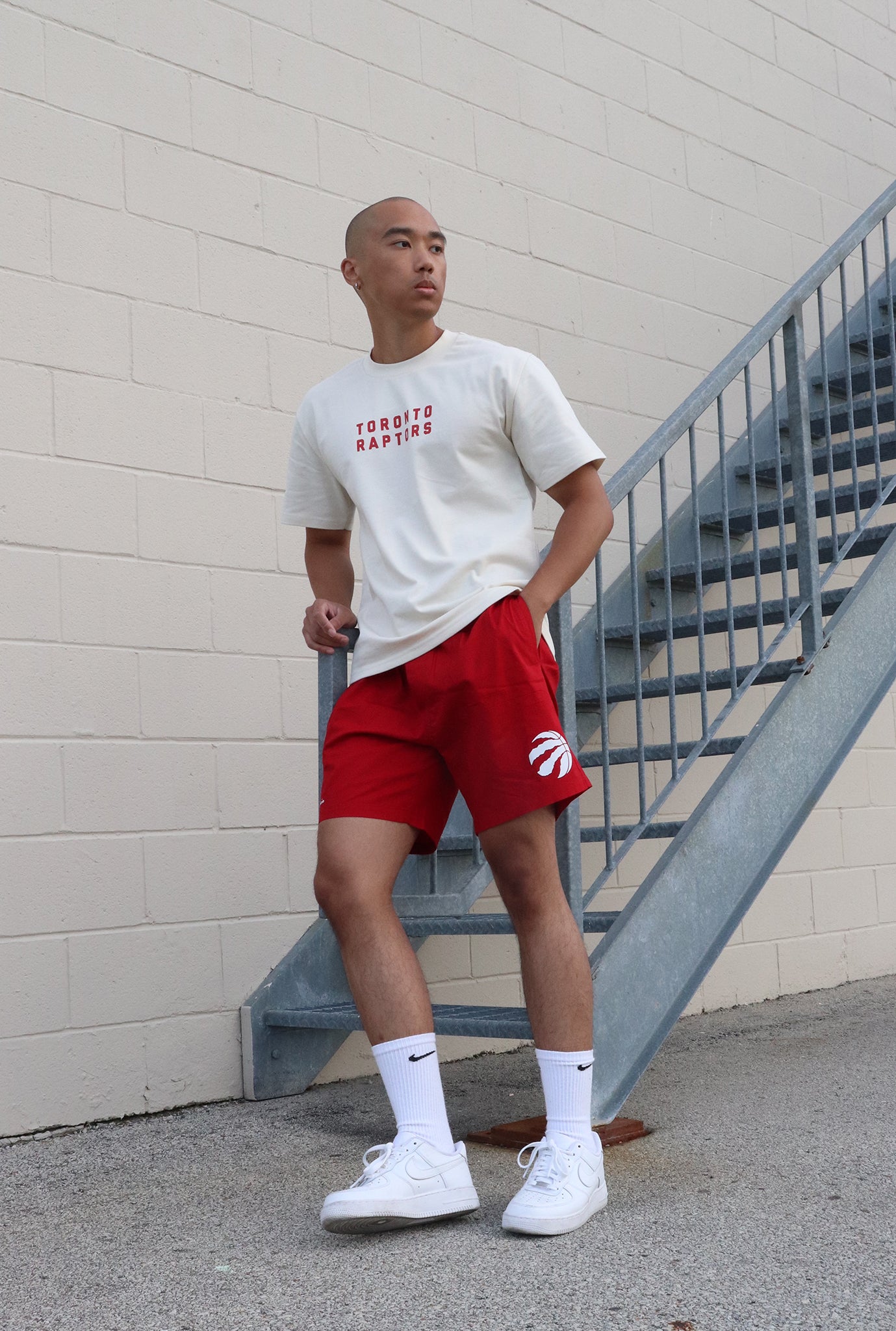 Toronto Raptors Heavyweight T-Shirt - Natural/Red