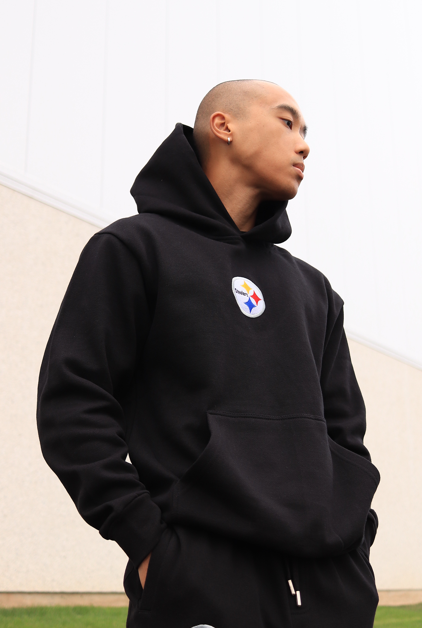 Schwerer Kapuzenpullover mit Pittsburgh Steelers-Logo, Schwarz