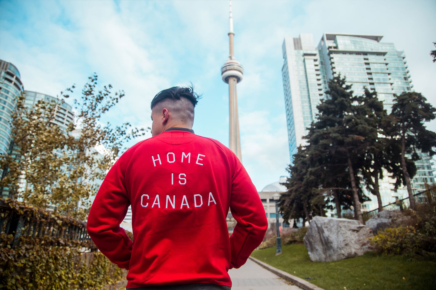 Meet Dragan: a 21 year old photographer that's probably worked with your favourite artist