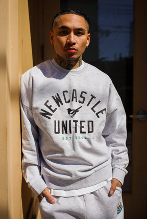 Newcastle United  Essentials Crewneck - Ash