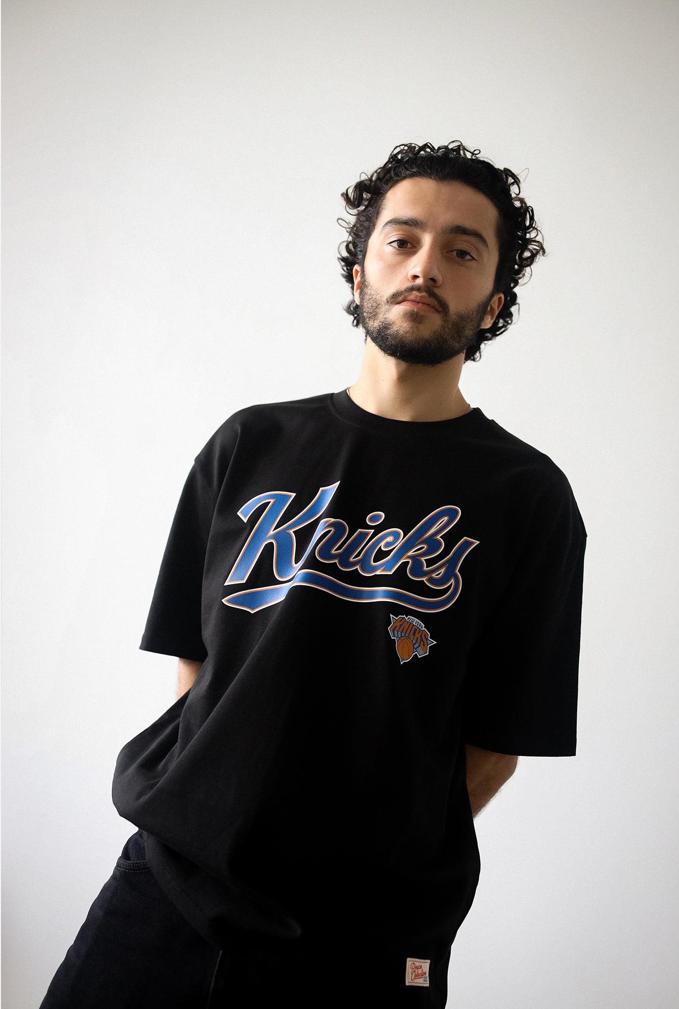 New York Knicks Spirit Heavyweight T-Shirt - Black