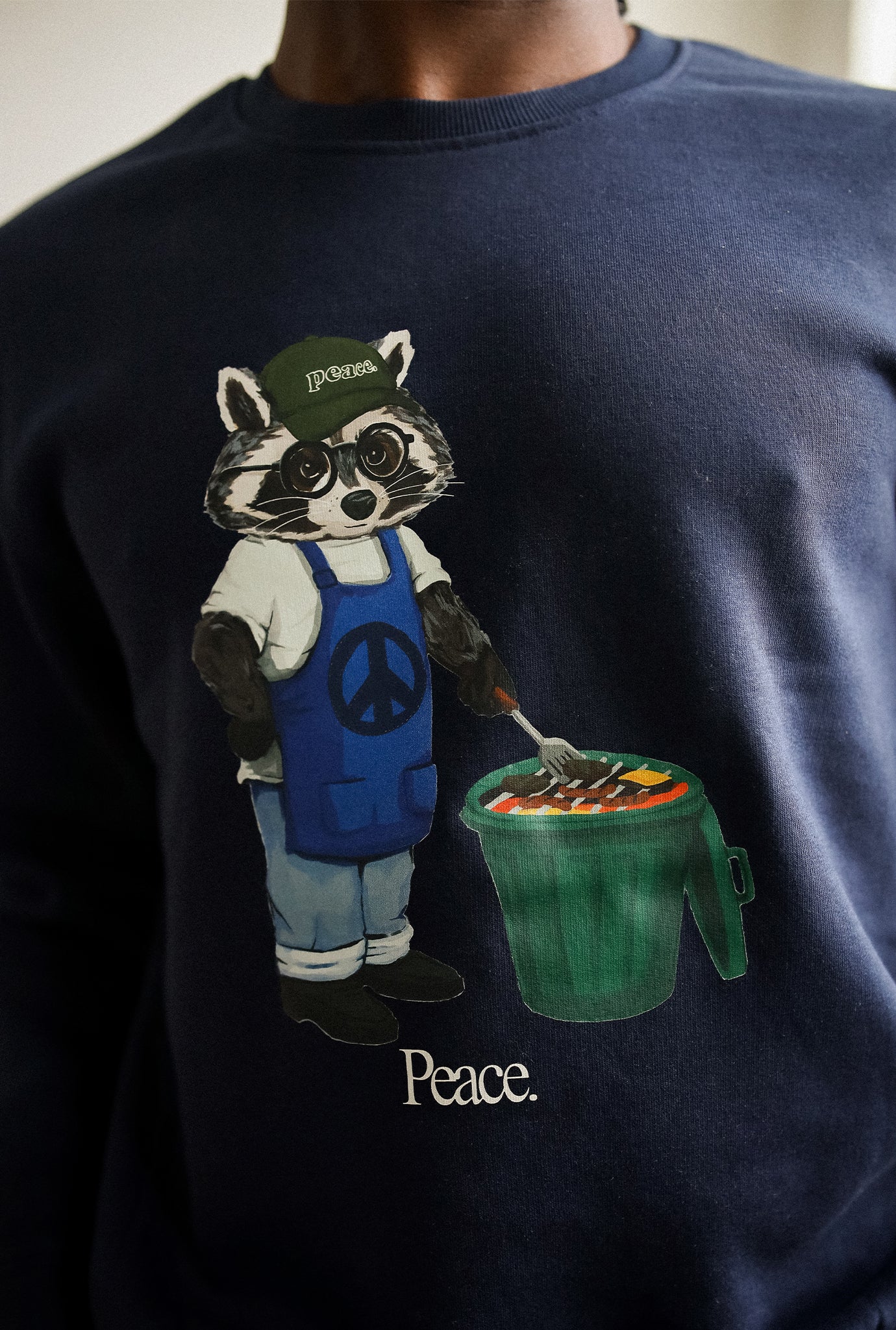 Vacances d'été Trash Teddy : Sweat-shirt BBQ Teddy - Bleu marine