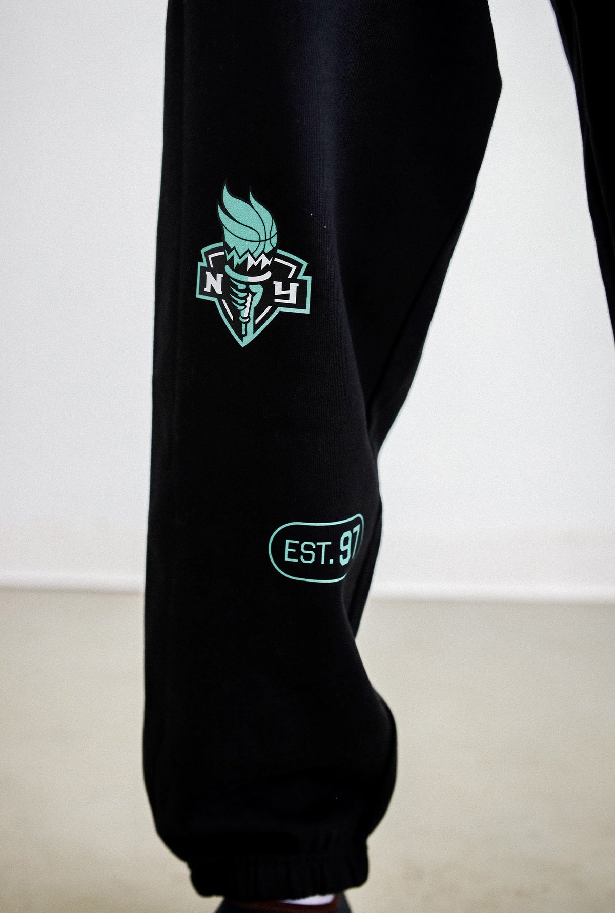New York Liberty Heavyweight Jogger - Black