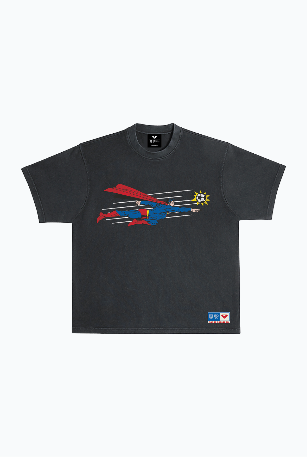 US Soccer x DC Comics T-Shirt aus schwerem Material, stückgefärbt – Schwarz