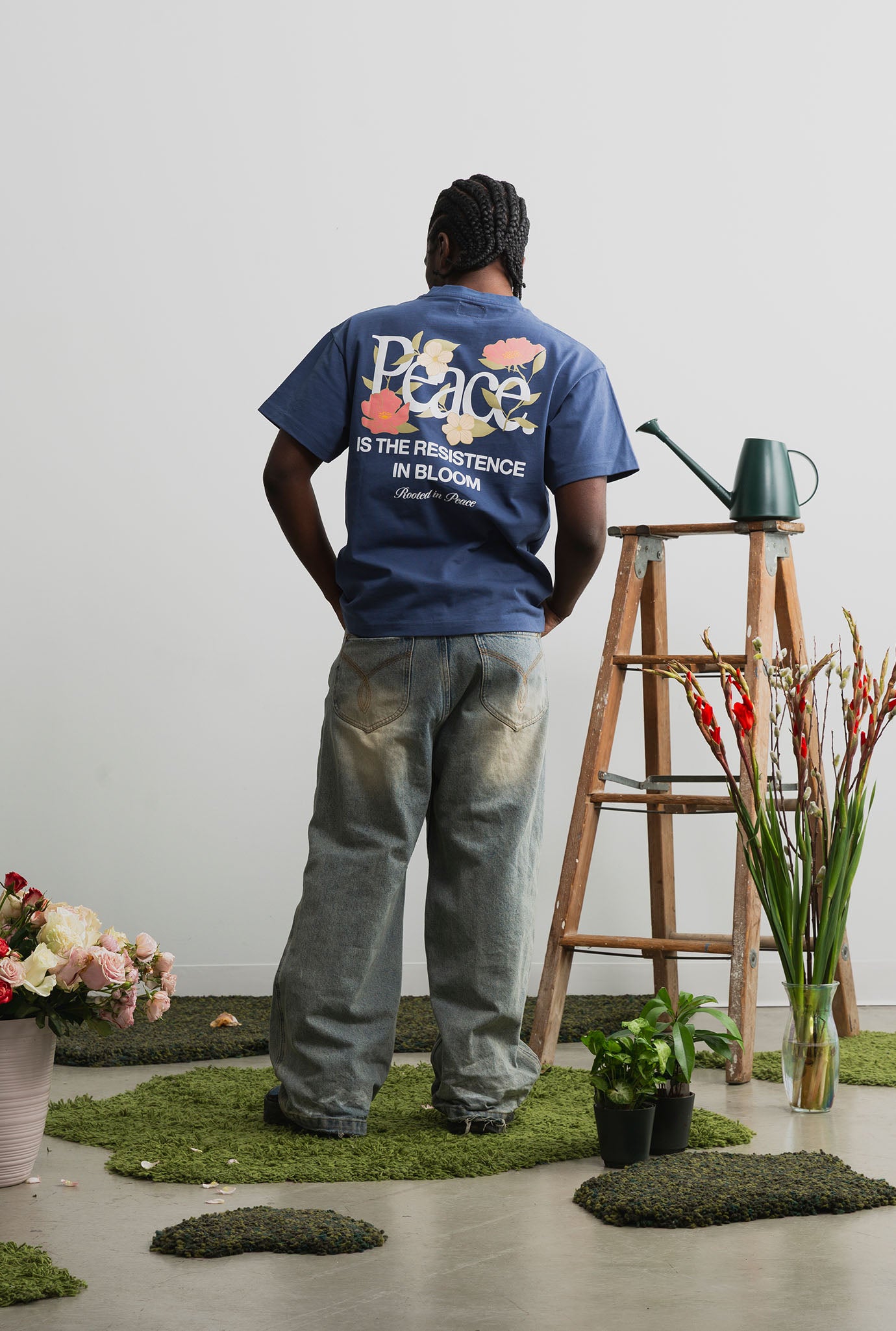 Resistance in Bloom Heavyweight T-Shirt - Navy