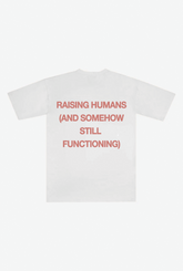 Camiseta de Peso Pesado Raising Humans - Blanco