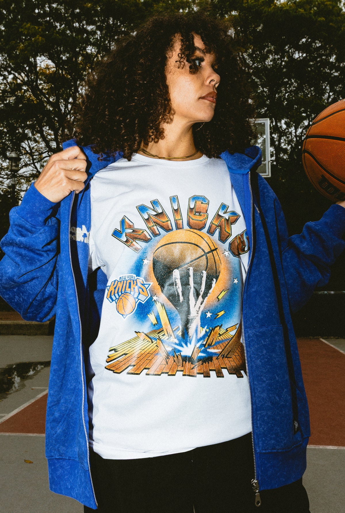 New York Knicks Vintage Clubhouse: Break through T-Shirt - White