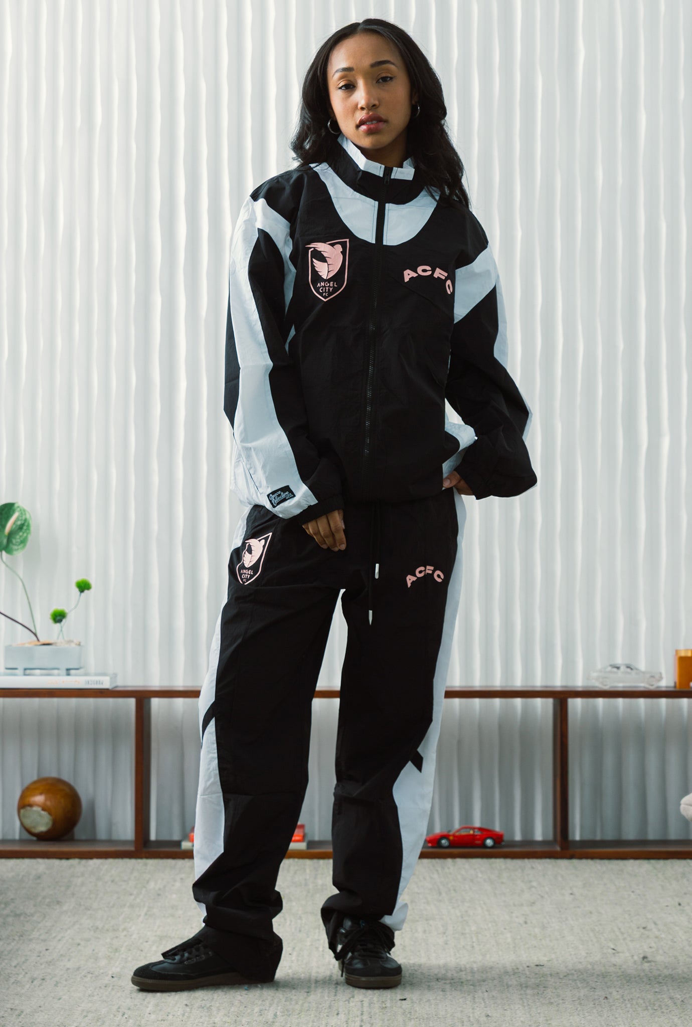 Angel City FC Trainingshose mit Farbblock-Design – Schwarz/Weiß