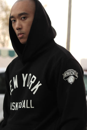 New York Knicks Heavyweight Hoodie - Black
