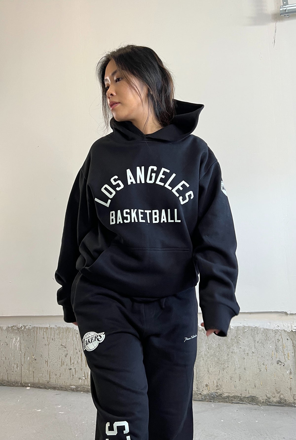 Los Angeles Lakers Heavyweight Hoodie - Black