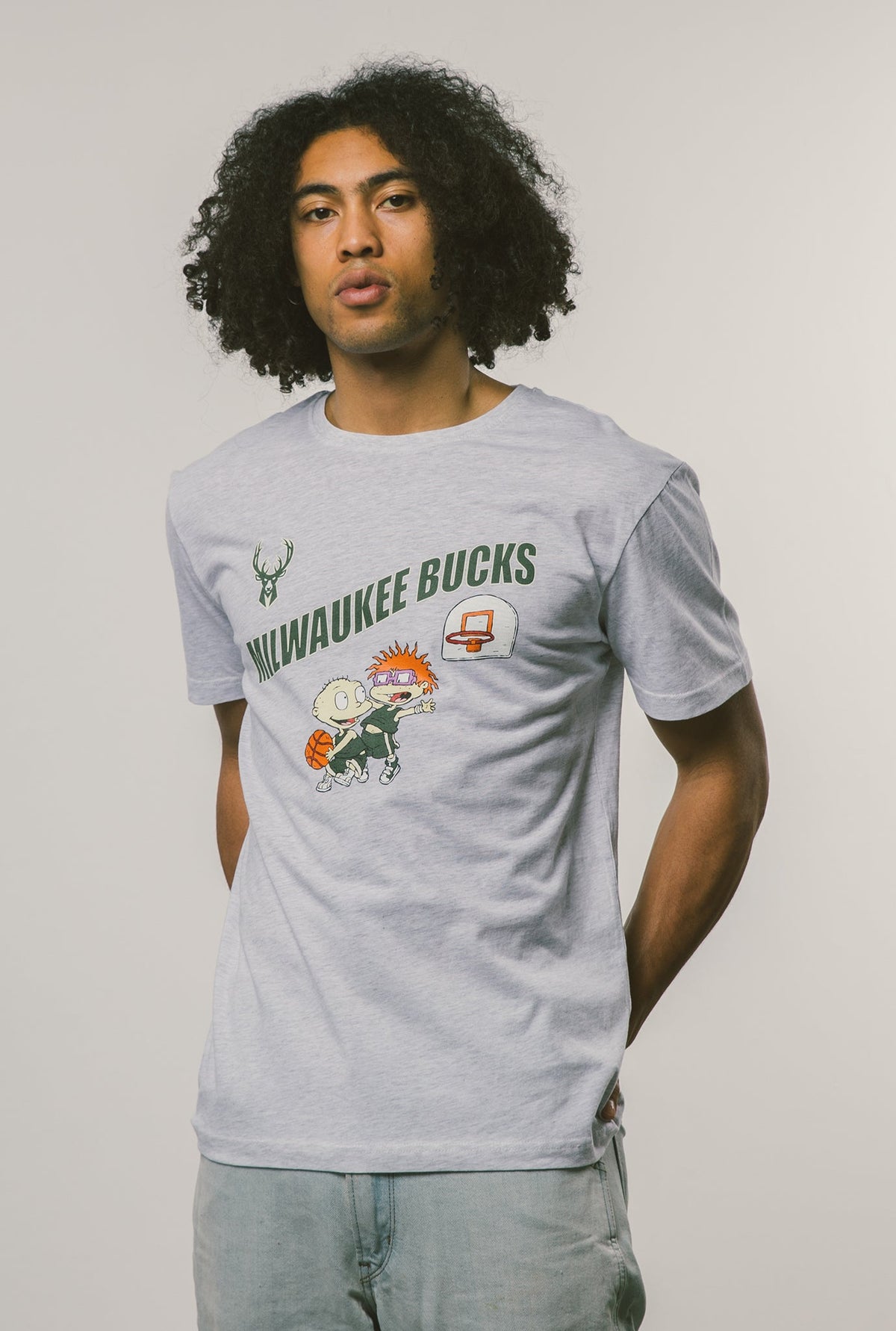 NBA x Rugrats Milwaukee Bucks Tommy/Chuckie T-Shirt - Aschgrau