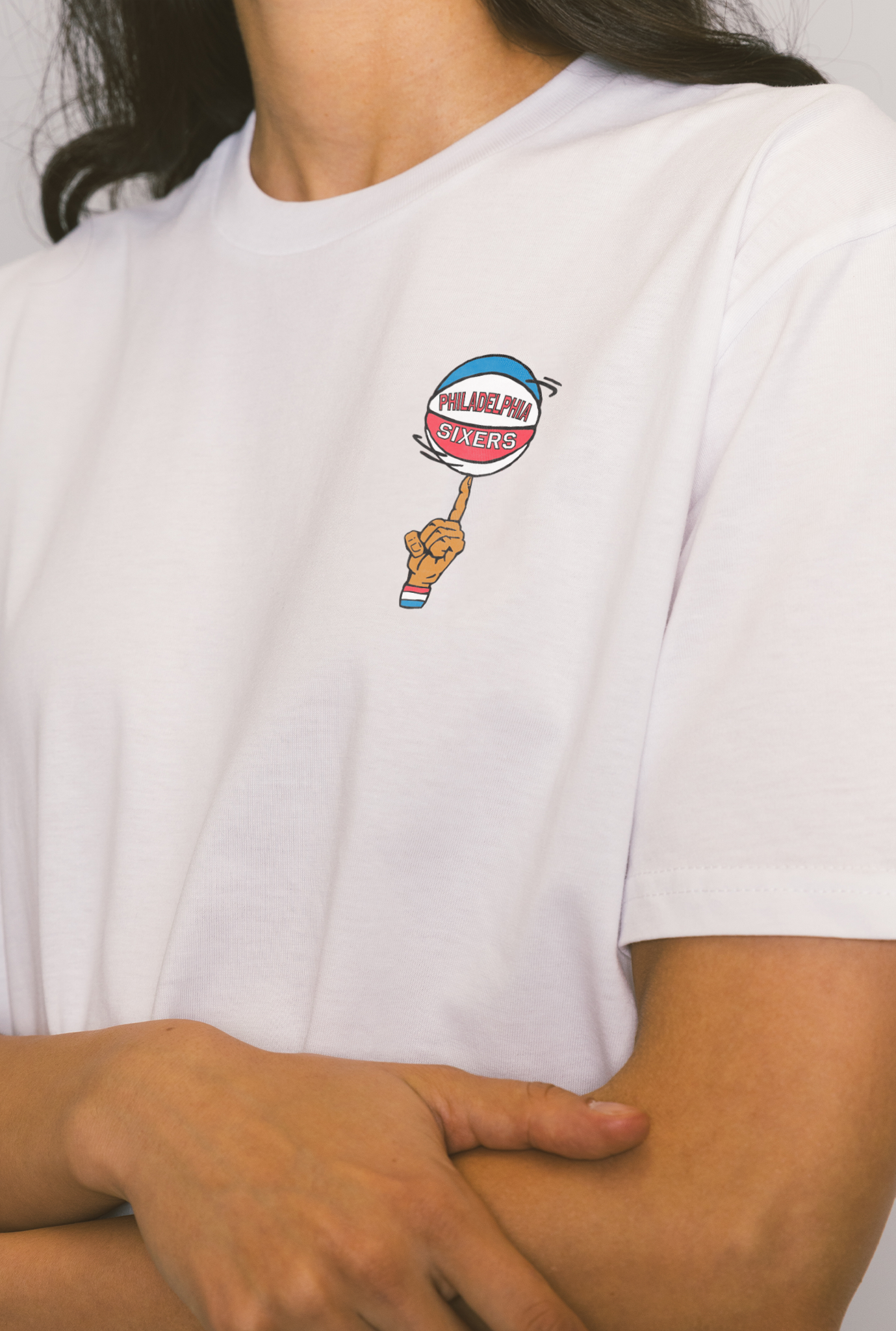 Philadelphia 76ers Spinning Ball Logo T-Shirt - White