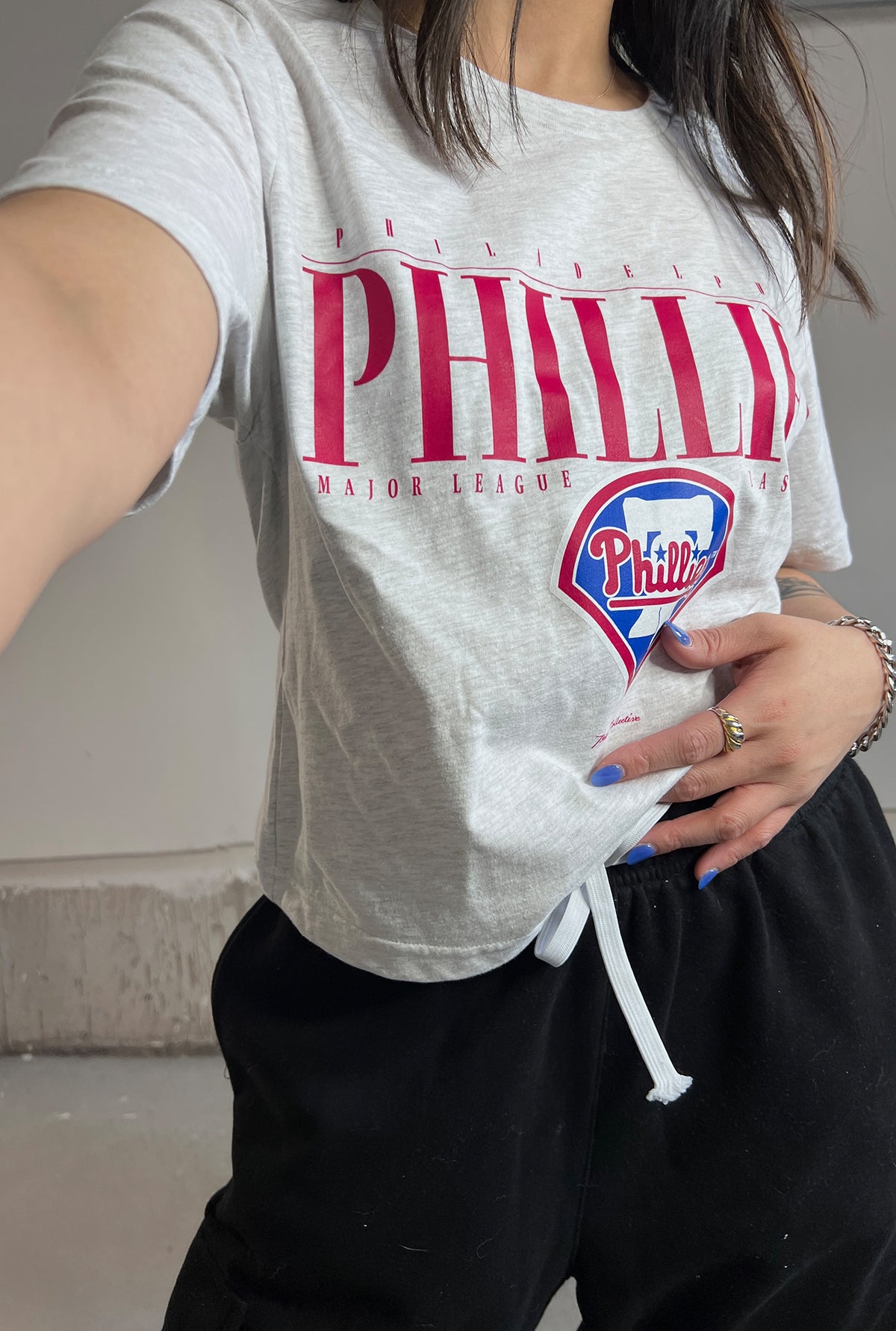 Philadelphia Phillies Garment Dyed Cropped T-Shirt - Ash